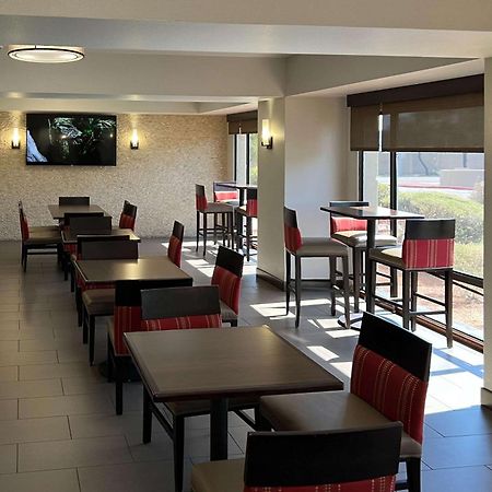 פיניקס Comfort Inn I-10 West At 51St Ave מראה חיצוני תמונה