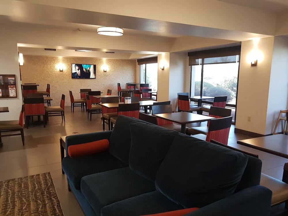 פיניקס Comfort Inn I-10 West At 51St Ave מראה חיצוני תמונה