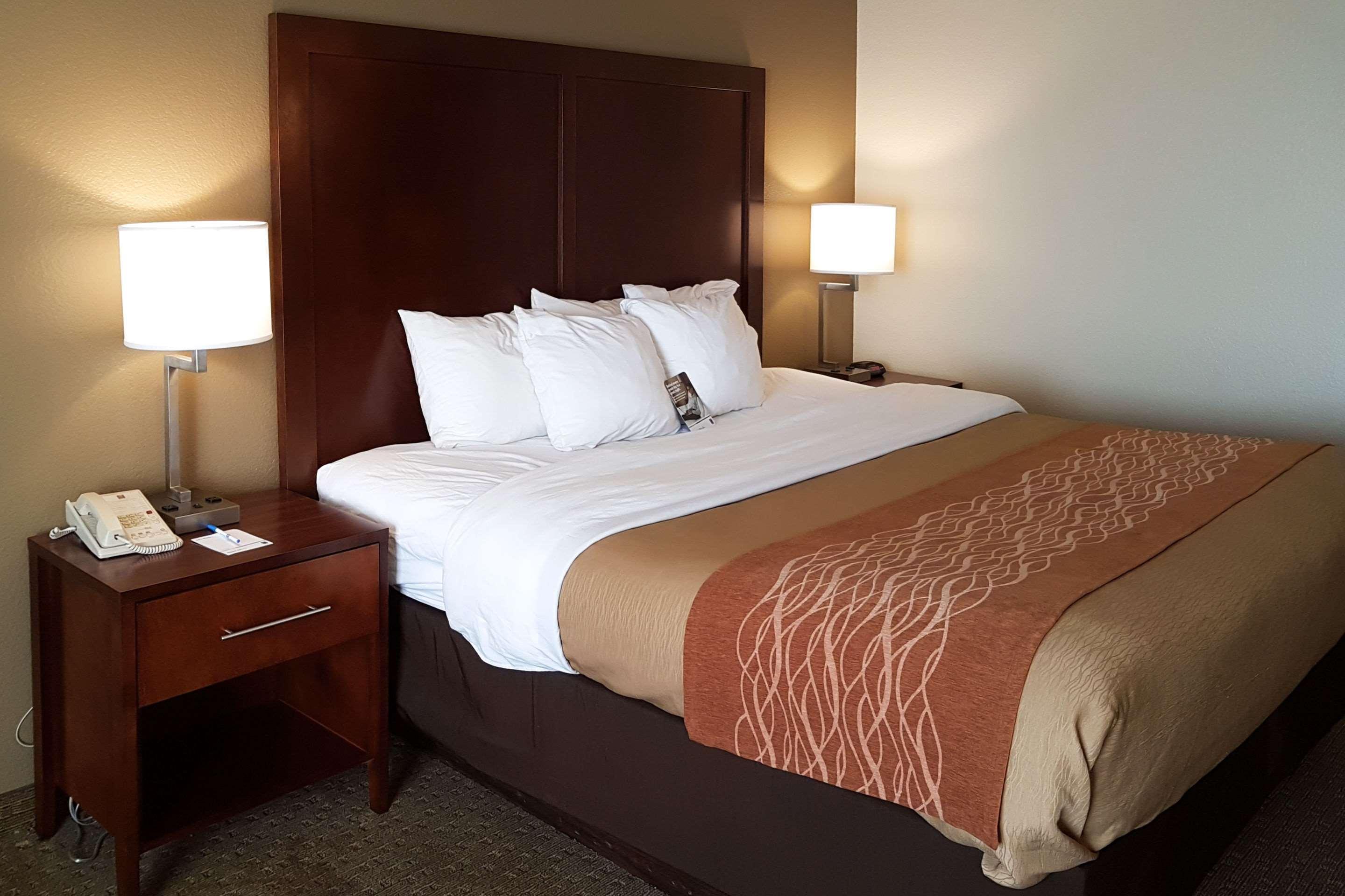 פיניקס Comfort Inn I-10 West At 51St Ave מראה חיצוני תמונה