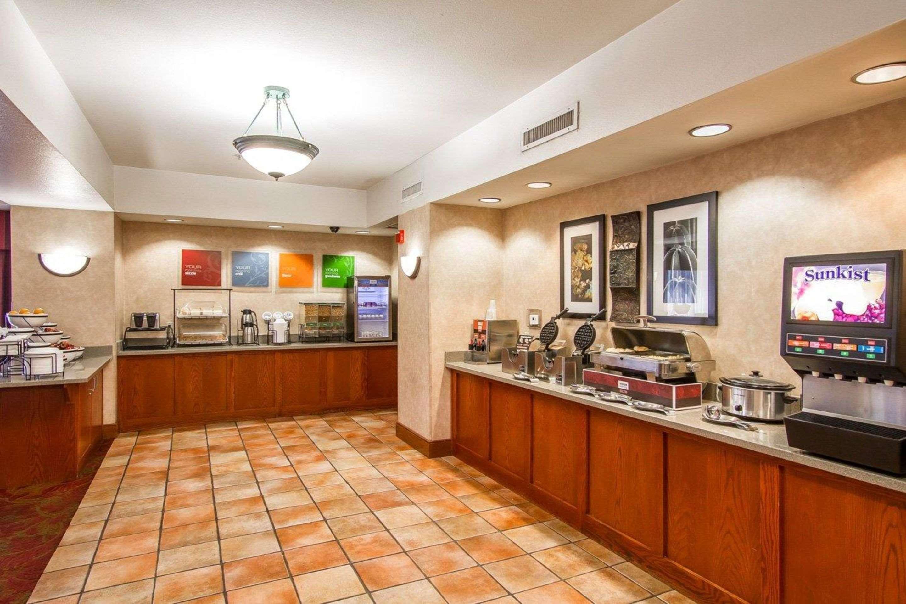 פיניקס Comfort Inn I-10 West At 51St Ave מראה חיצוני תמונה
