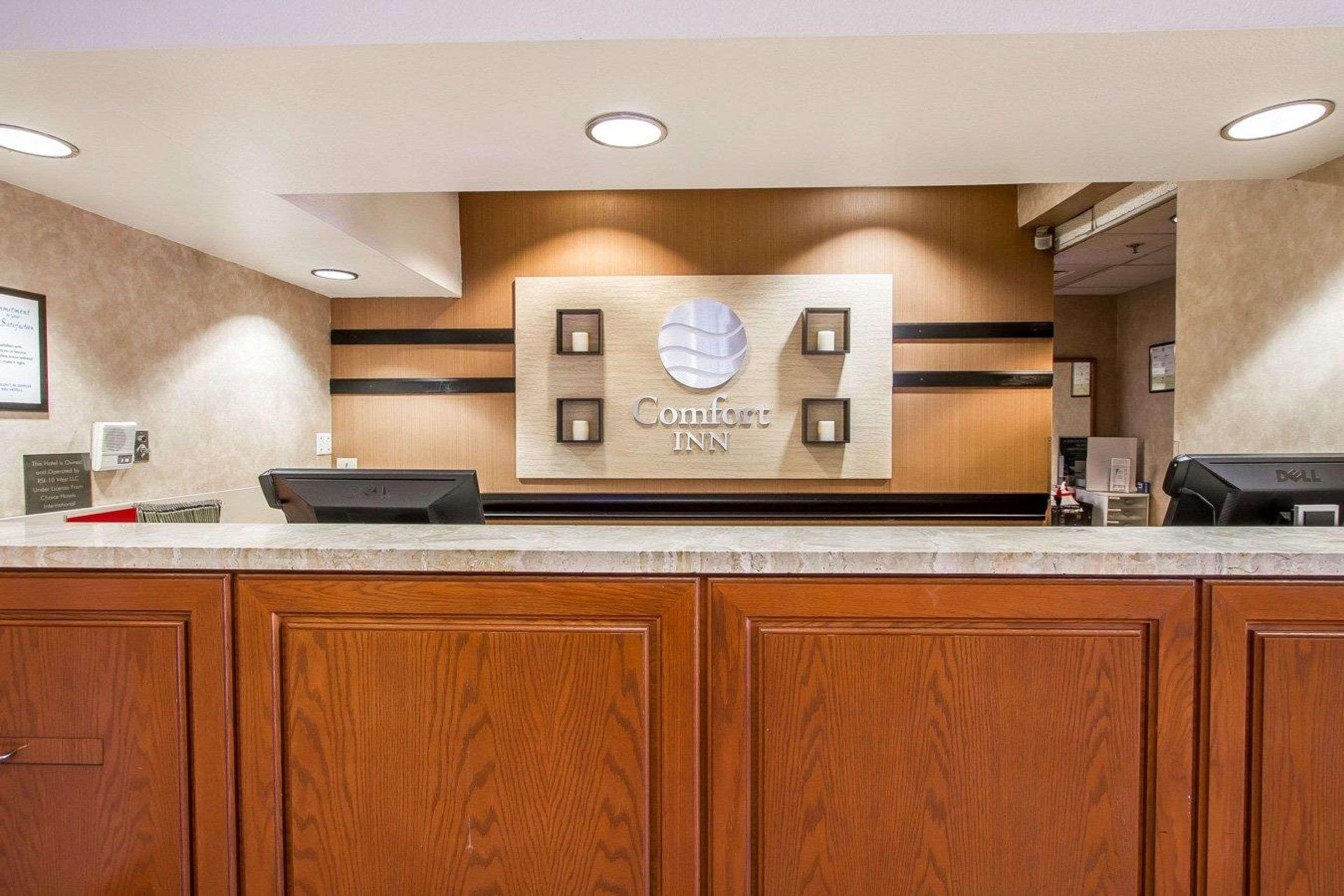 פיניקס Comfort Inn I-10 West At 51St Ave מראה חיצוני תמונה
