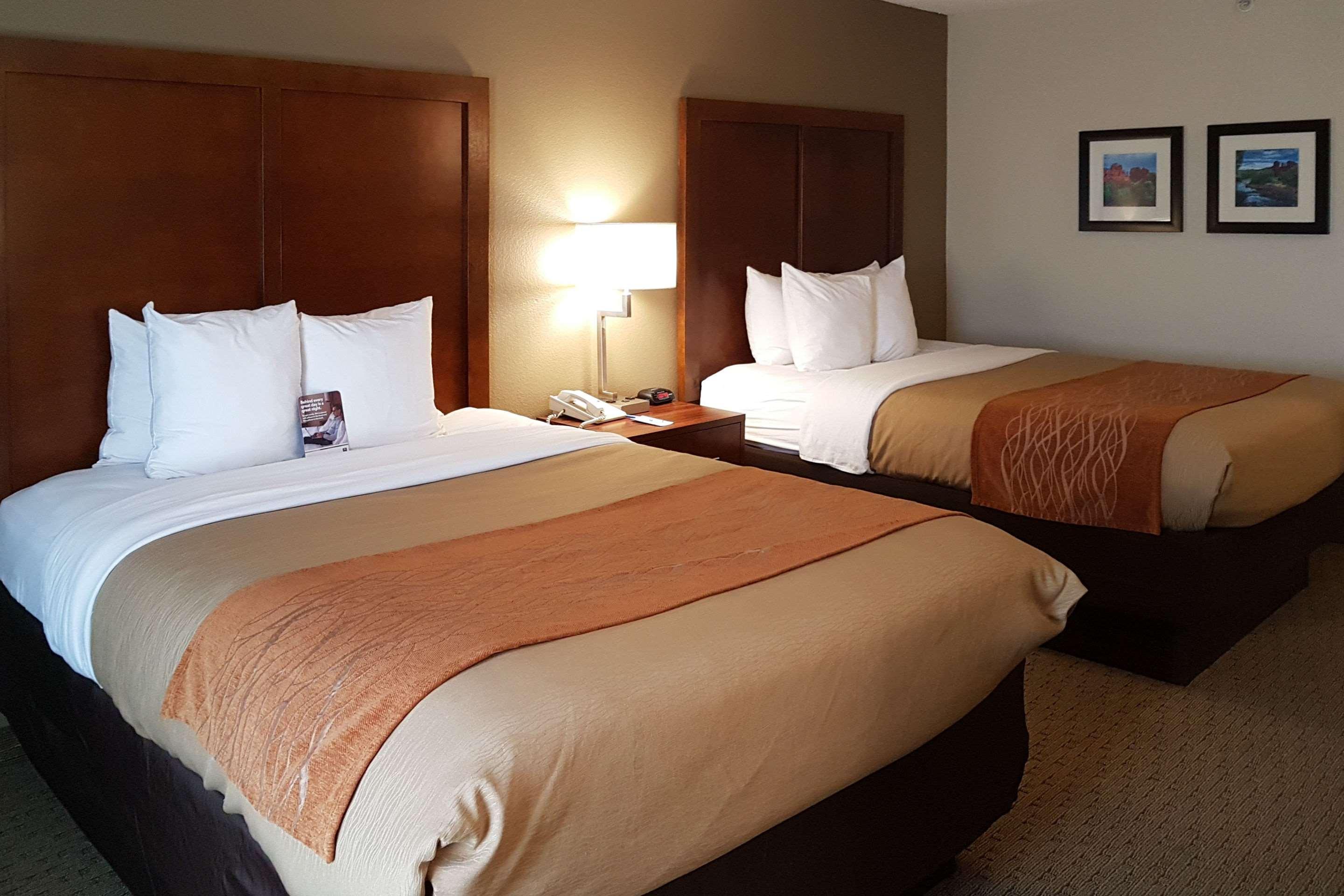 פיניקס Comfort Inn I-10 West At 51St Ave מראה חיצוני תמונה