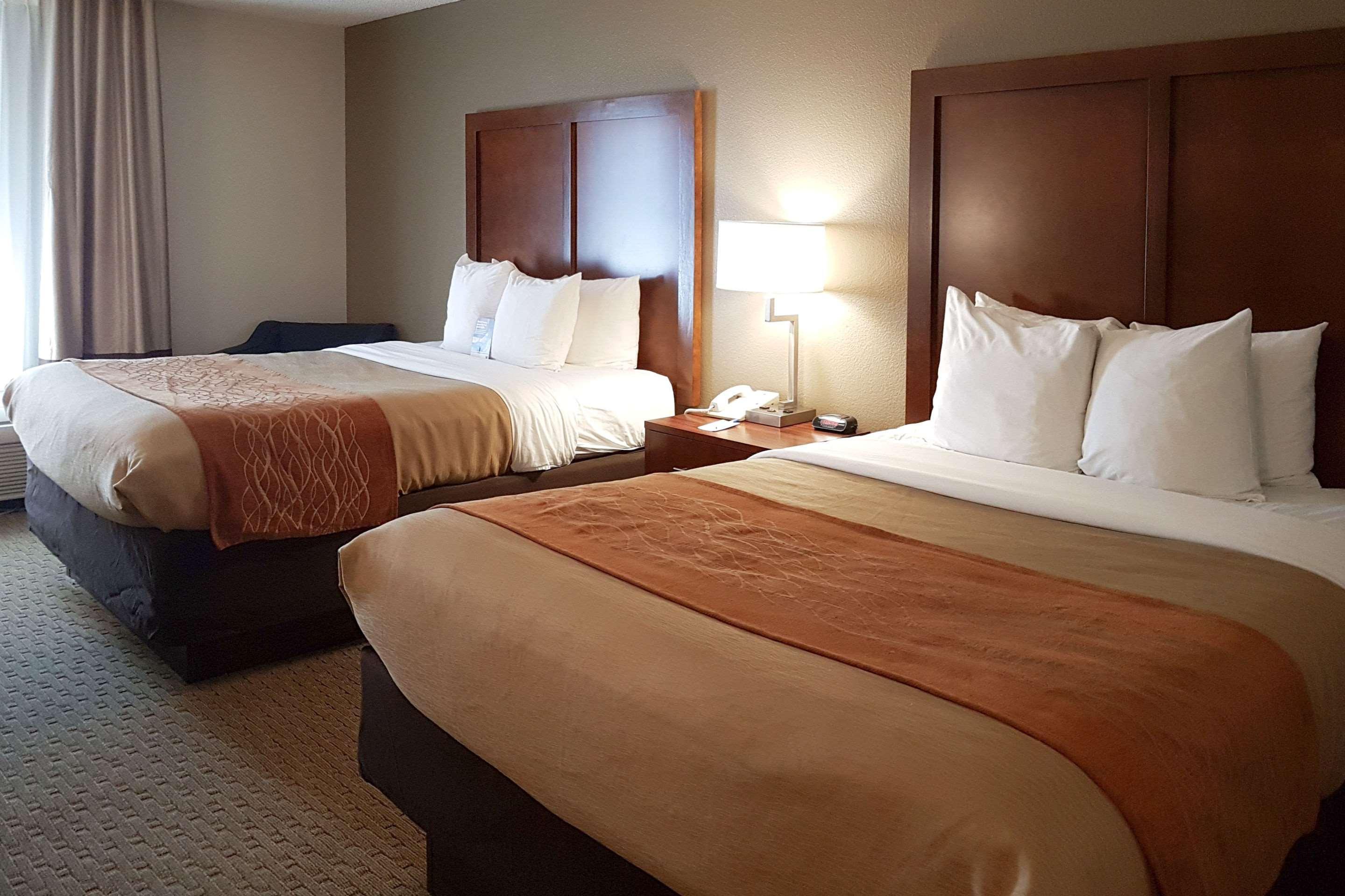 פיניקס Comfort Inn I-10 West At 51St Ave מראה חיצוני תמונה