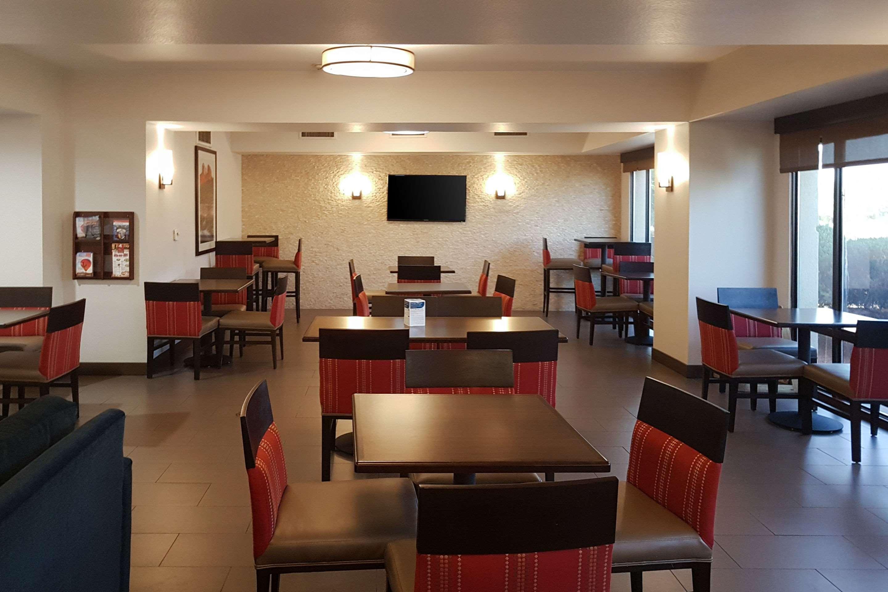 פיניקס Comfort Inn I-10 West At 51St Ave מראה חיצוני תמונה