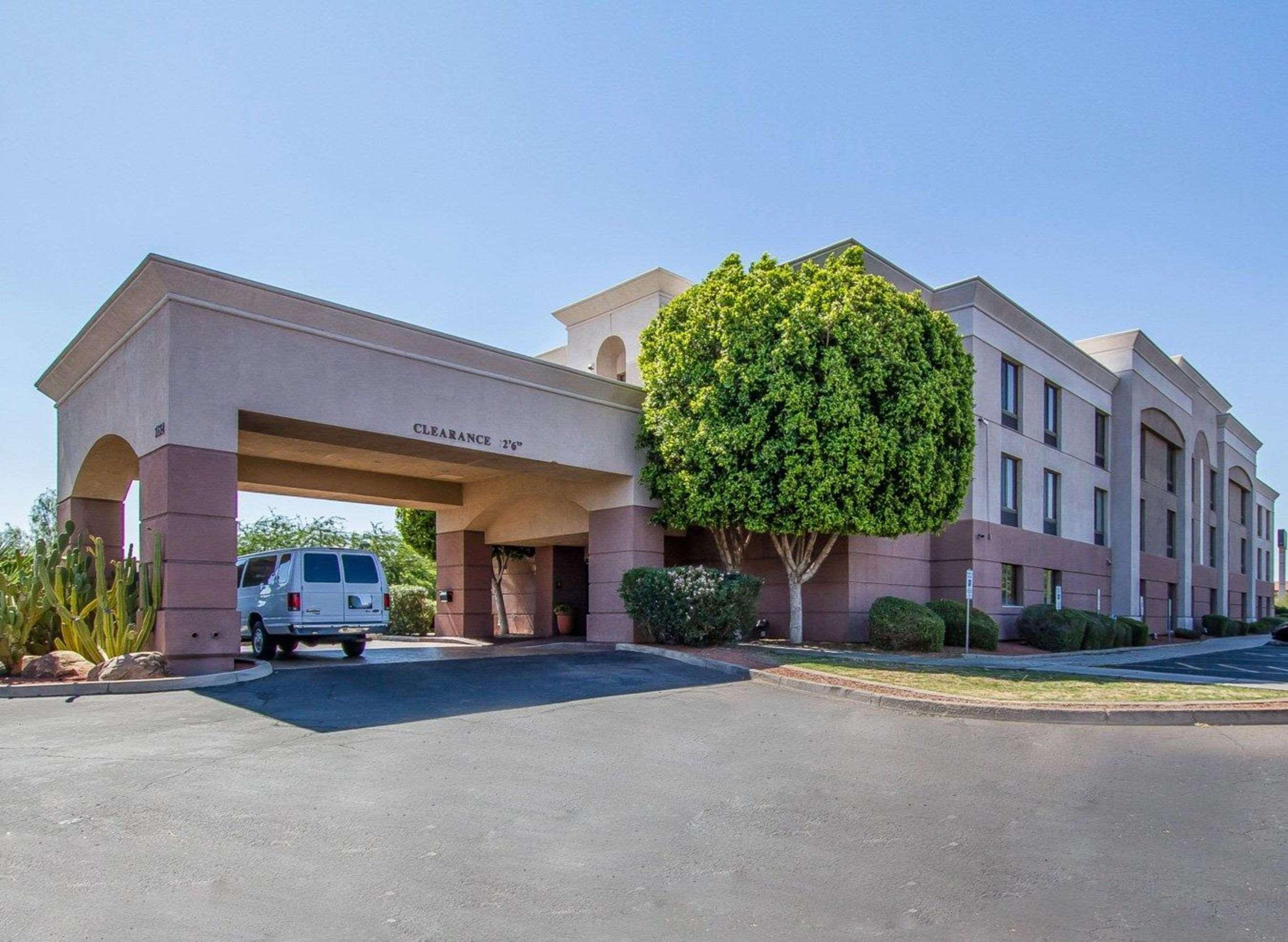 פיניקס Comfort Inn I-10 West At 51St Ave מראה חיצוני תמונה
