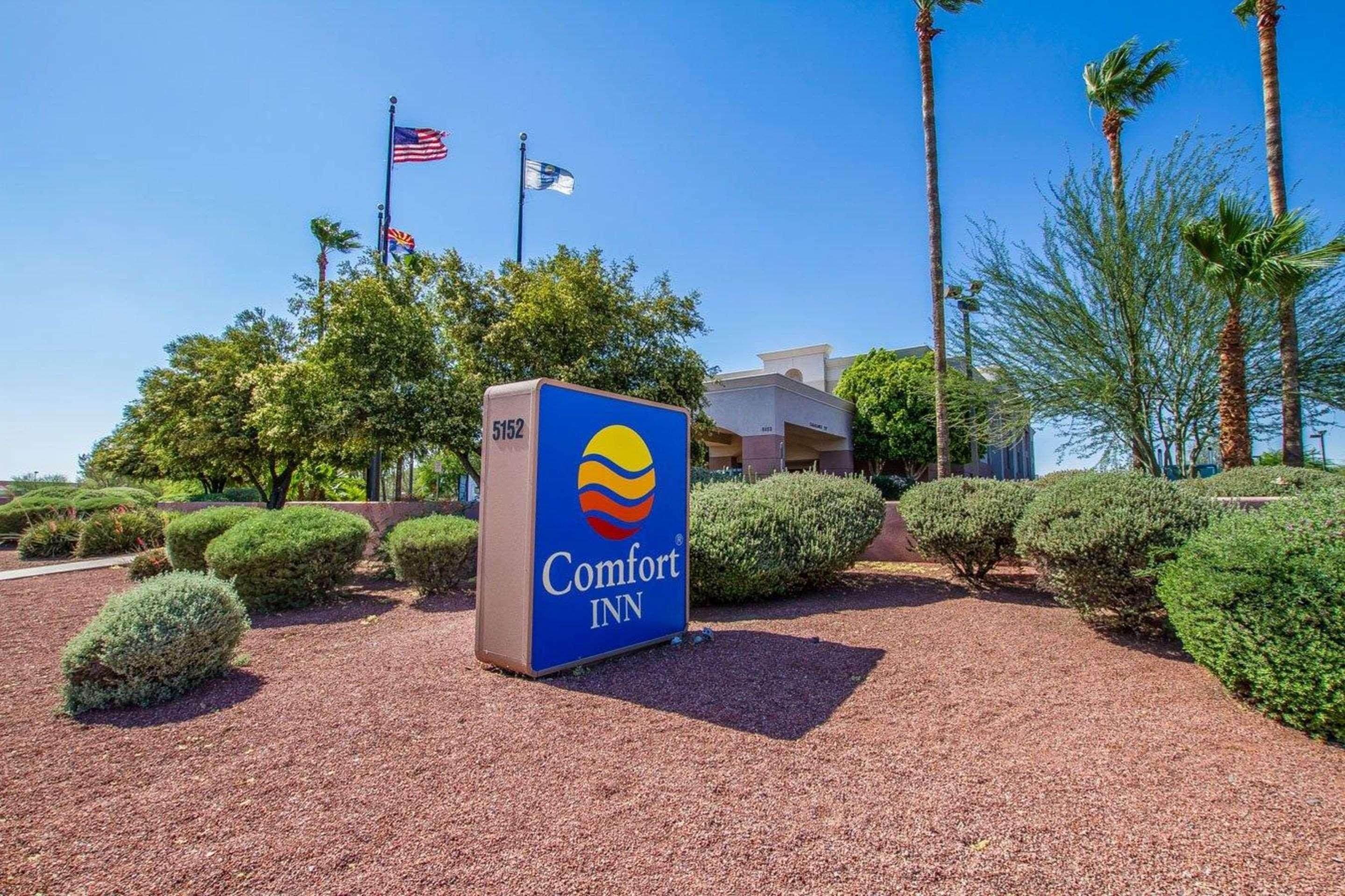פיניקס Comfort Inn I-10 West At 51St Ave מראה חיצוני תמונה